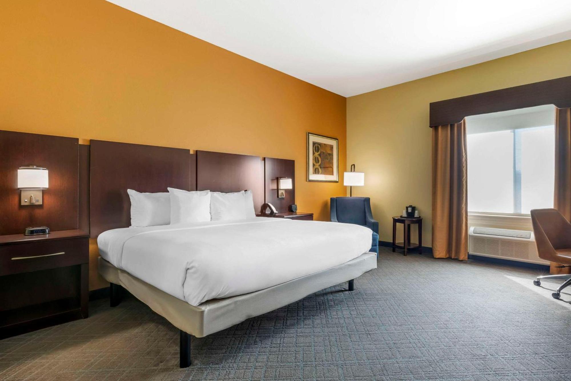 Hotel Comfort &